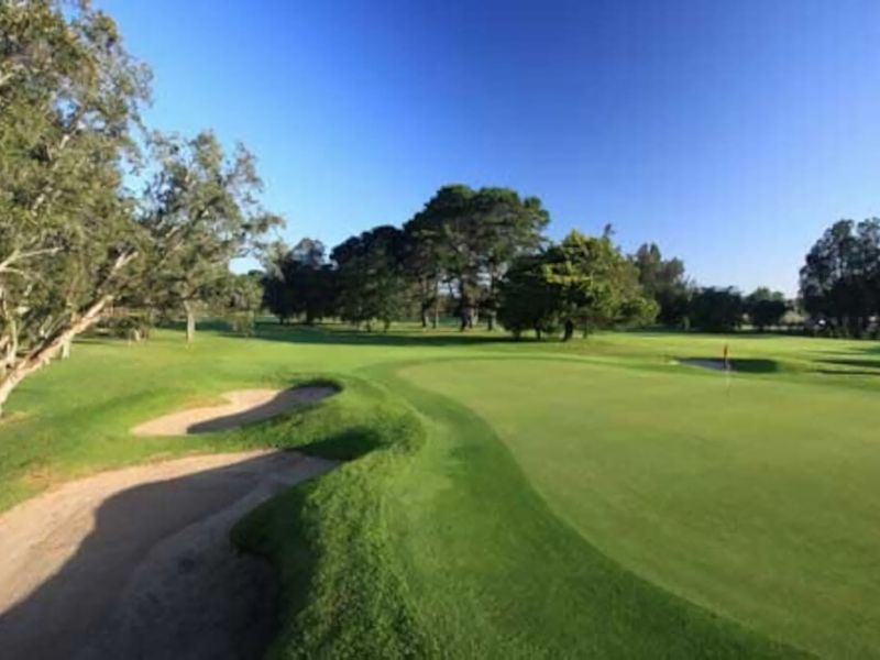 Stunning water view Home moments from town