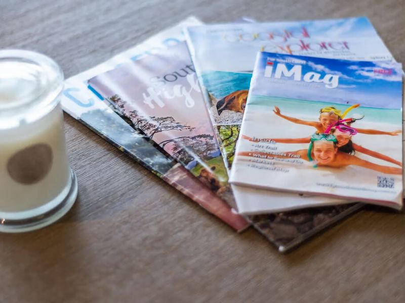 Stunning water view Home moments from town