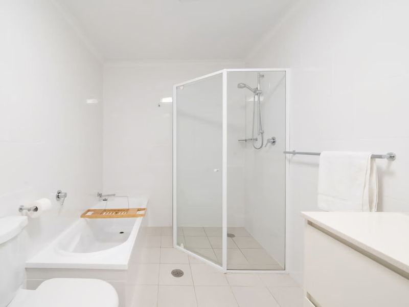 Stunning water view Home moments from town