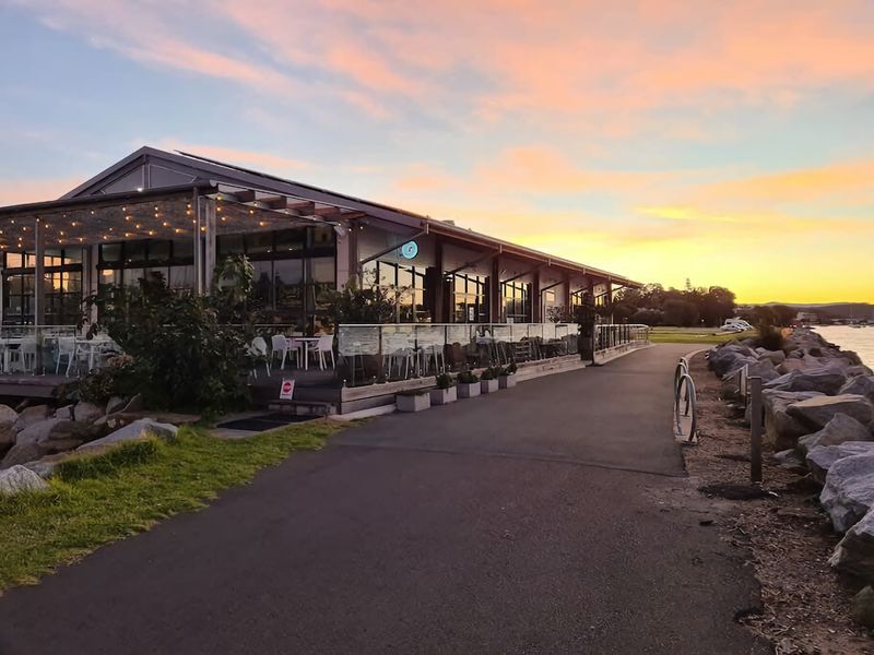 Stunning water view Home moments from town