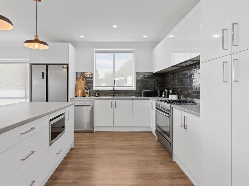 Sip and Soak Up Summer in the Hunter