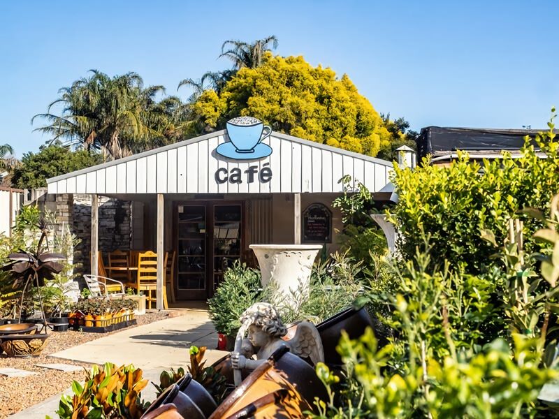 Sip and Soak Up Summer in the Hunter