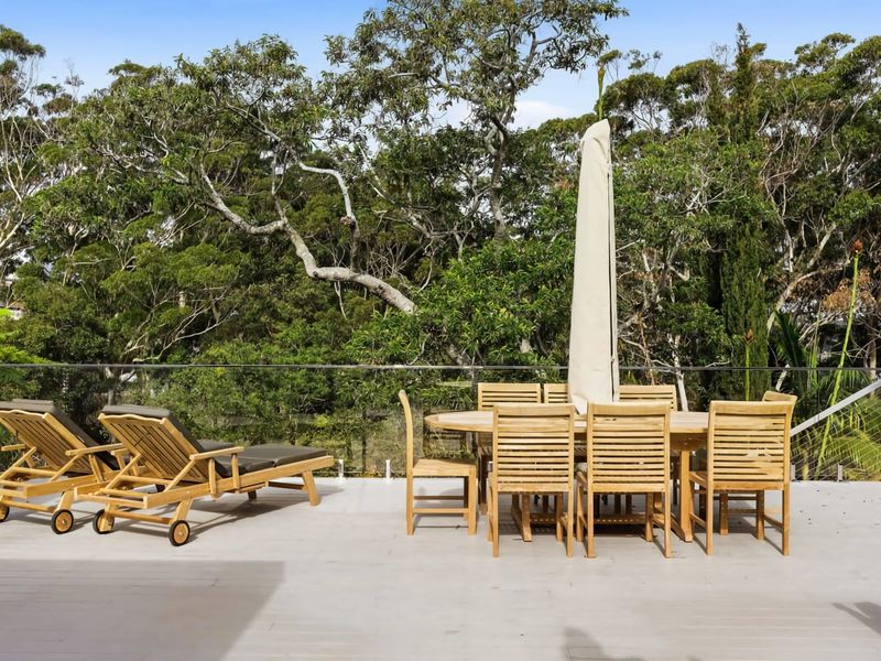 Hillside Hamptons Indoor Fire and Fire Pit