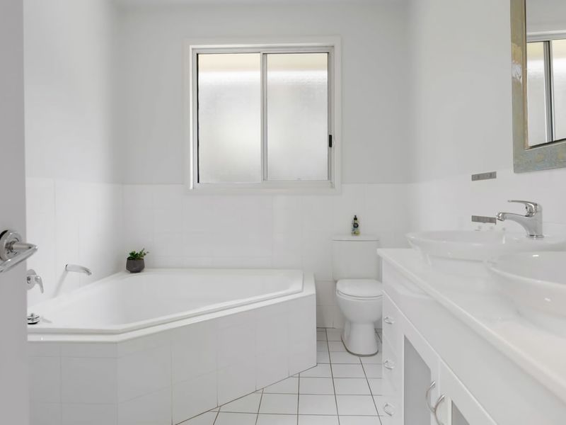 Beach Mansion 2 Minutes from Water