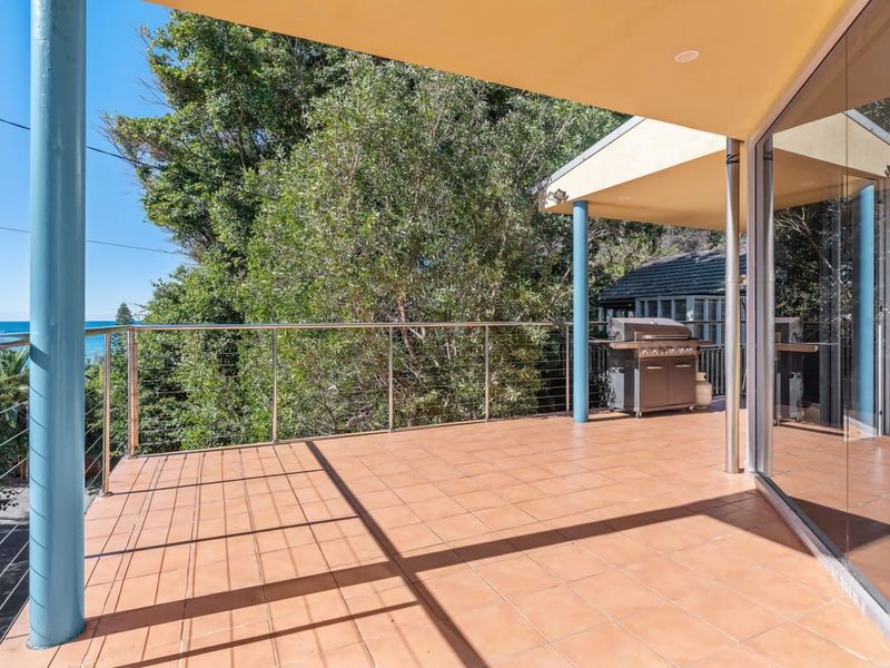 Beach Mansion 2 Minutes from Water