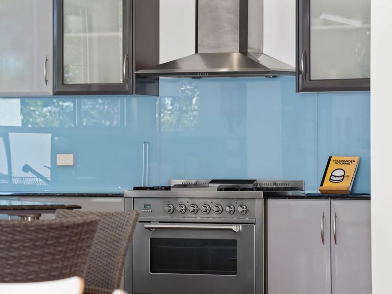 Beach Mansion 2 Minutes from Water