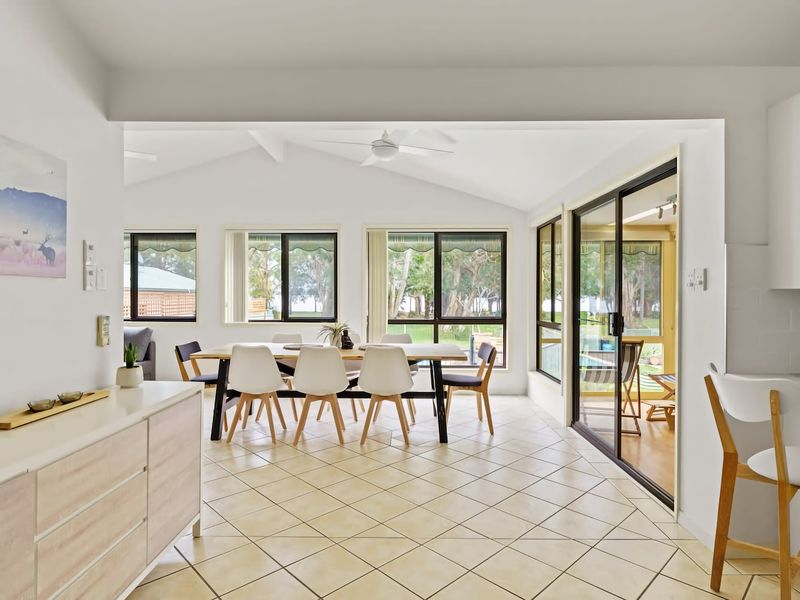 Waterfront Pet Friendly Abode Toukley NSW