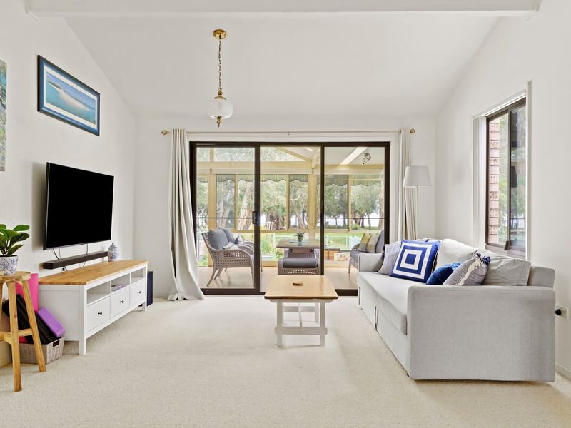 Waterfront Pet Friendly Abode Toukley NSW