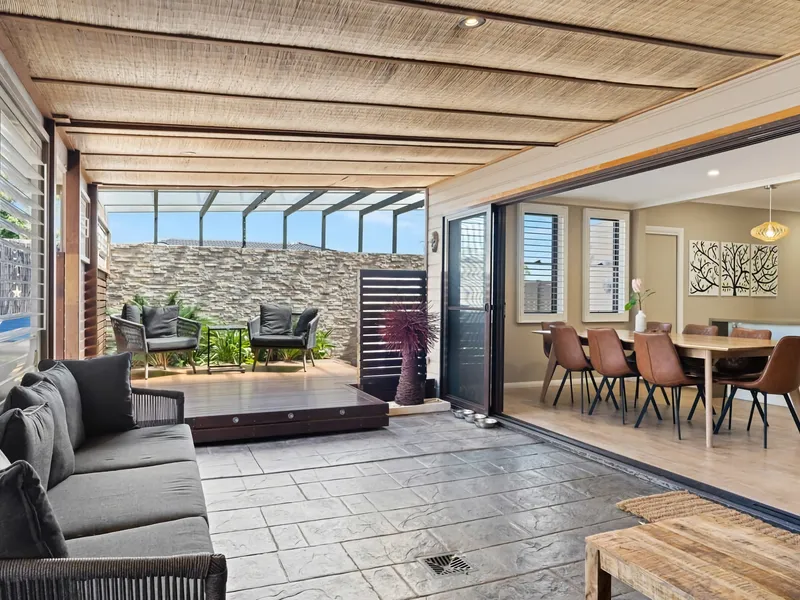 The Pet Friendly Pool House