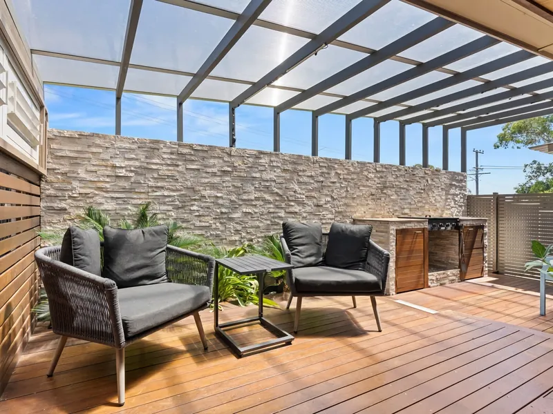 The Pet Friendly Pool House