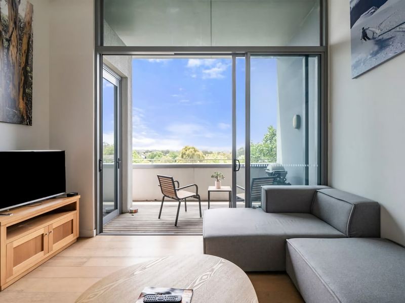 Sydney Urban Oasis Balcony Views and BBQ