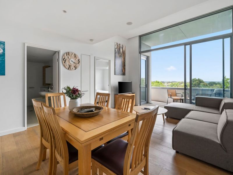 Sydney Urban Oasis Balcony Views and BBQ