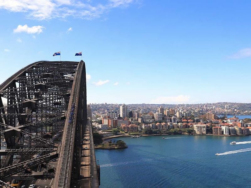 Sydney Urban Oasis Balcony Views and BBQ