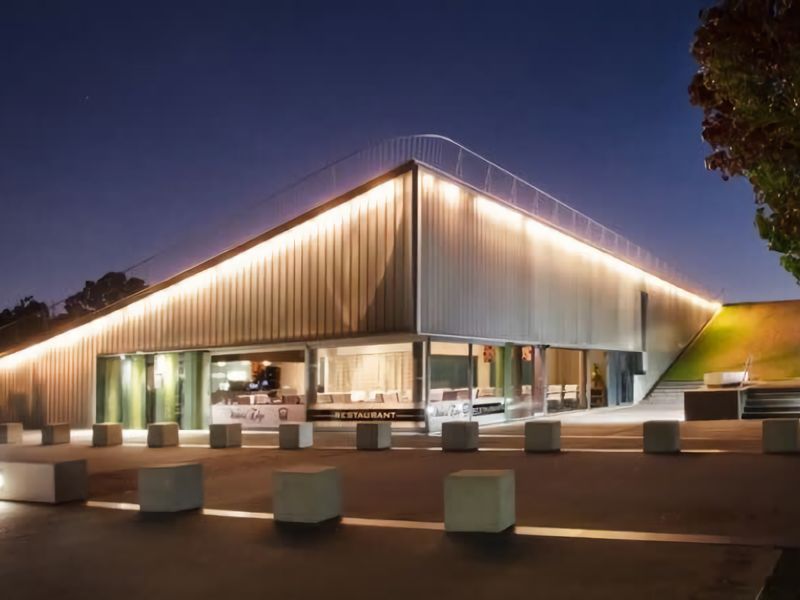 Waters Edge Restaurant