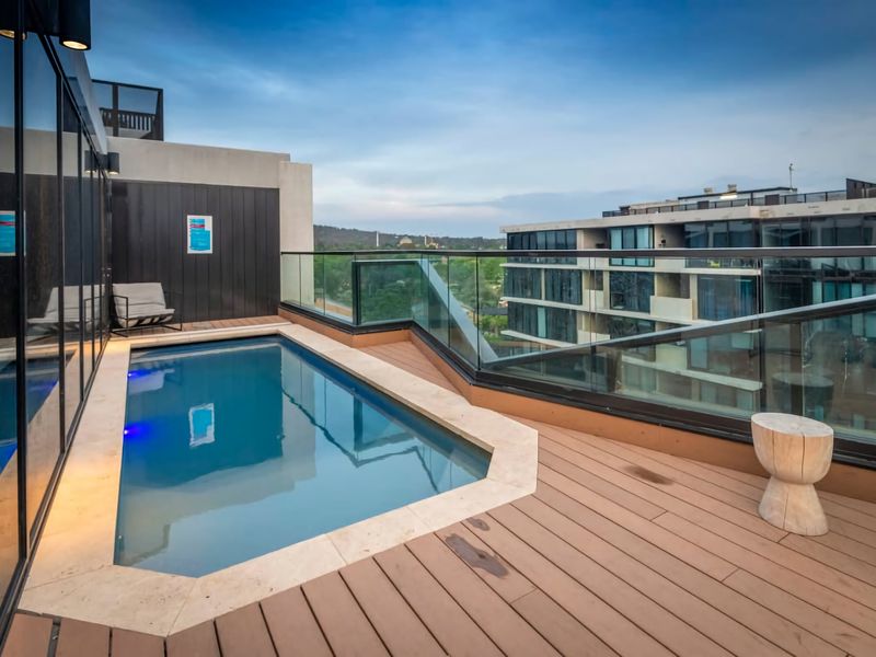 A swimming facility for relaxation and socialization