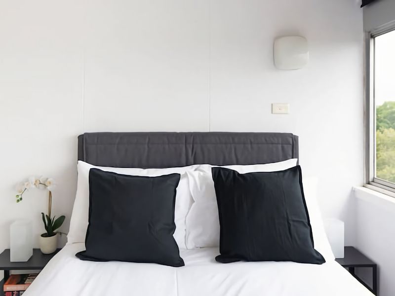 City Stay with Stunning Views Free Parking