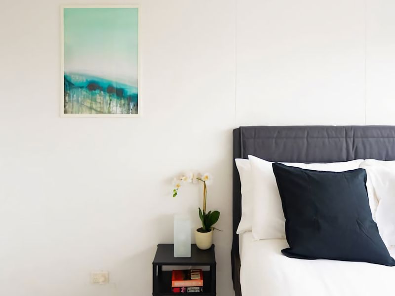 City Stay with Stunning Views Free Parking