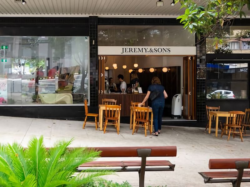 City Stay with Stunning Views Free Parking