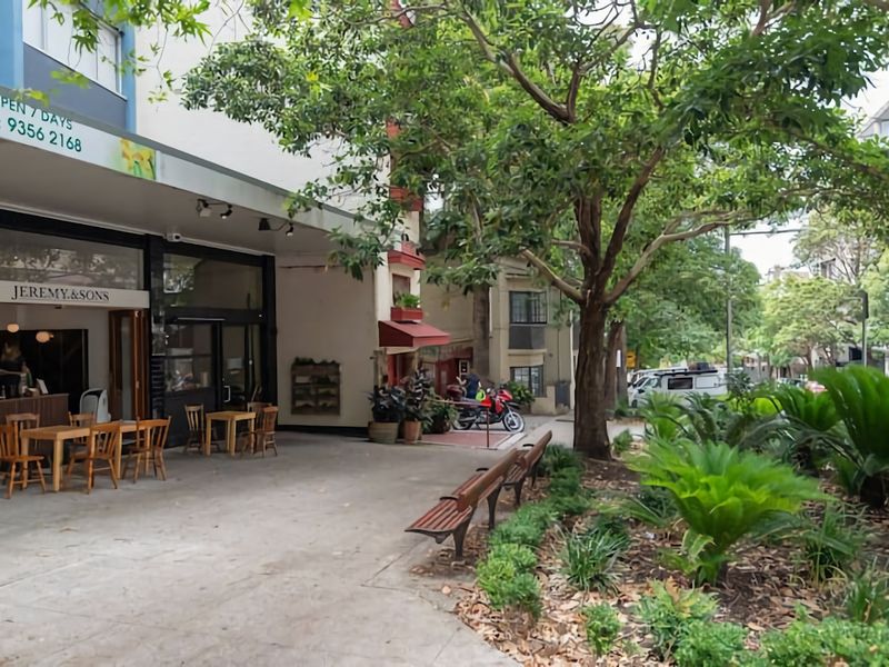 City Stay with Stunning Views Free Parking