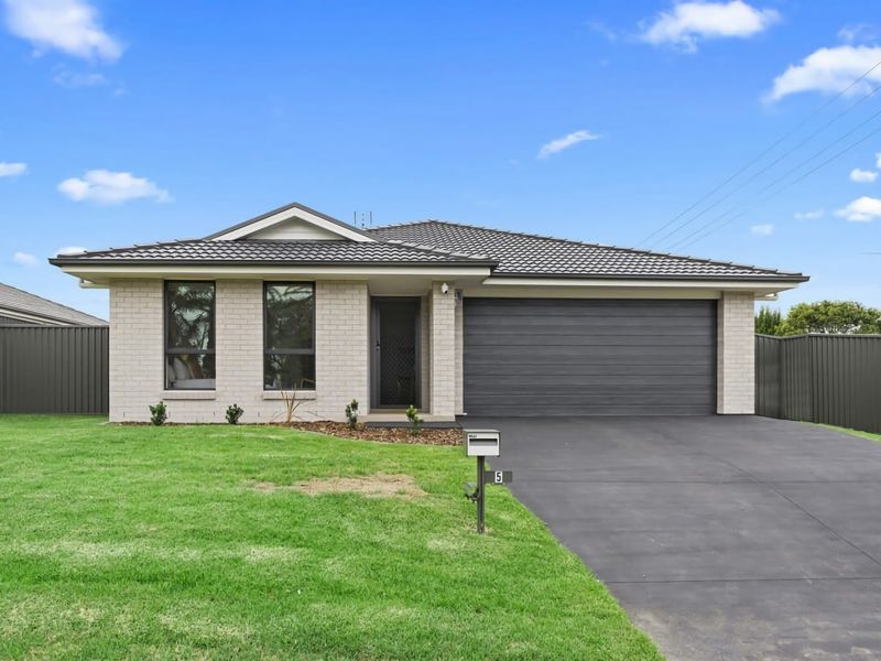 Time Out Beautifully decorated new home