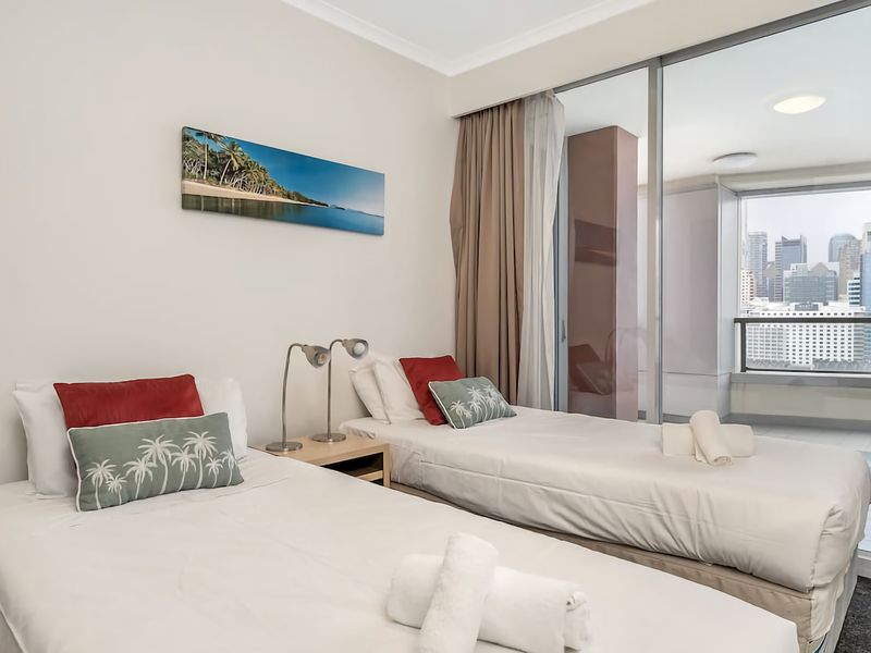 Dream Harbour View Parking Pool