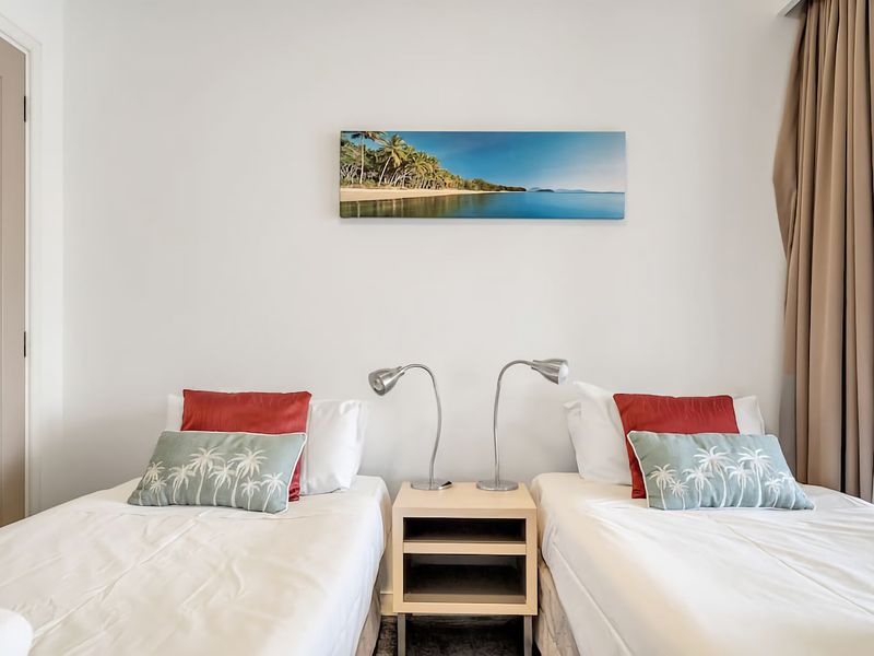 Dream Harbour View Parking Pool