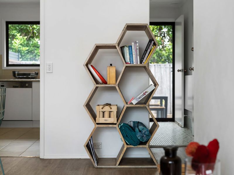 Light filled Villa Moments to the Beach