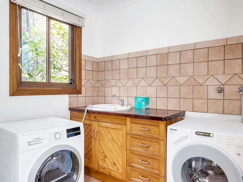 Spacious Retreat with Breathtaking Views