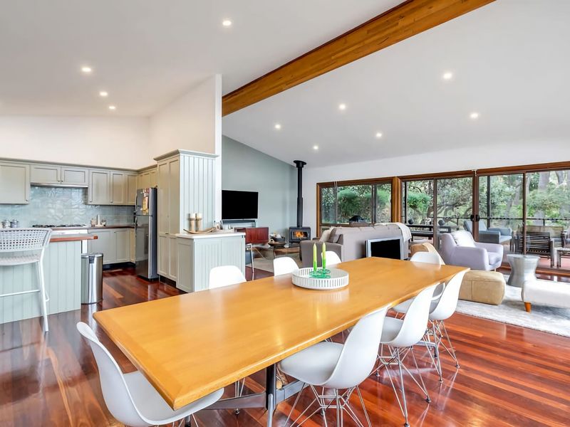 Spacious Retreat with Breathtaking Views