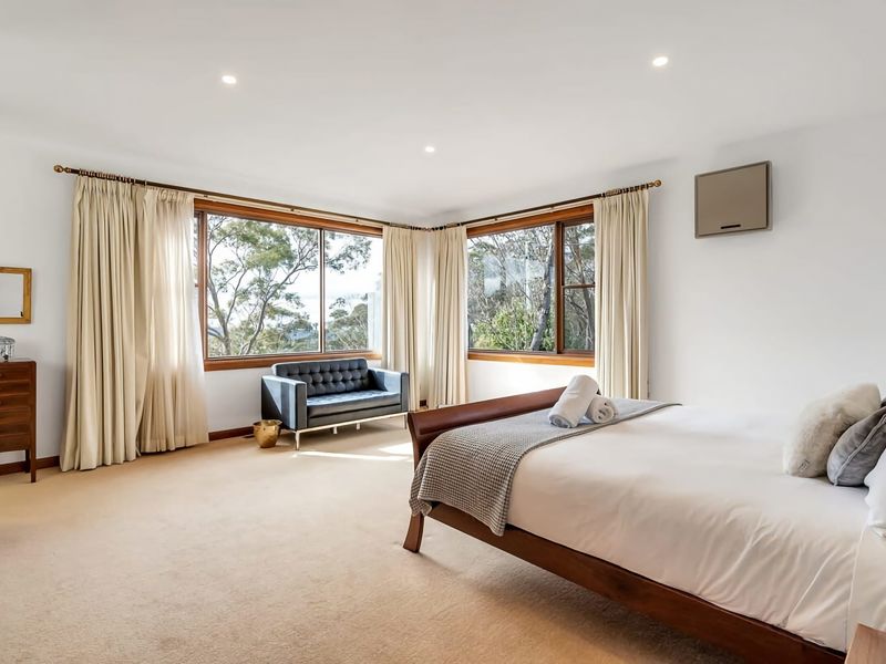 Spacious Retreat with Breathtaking Views