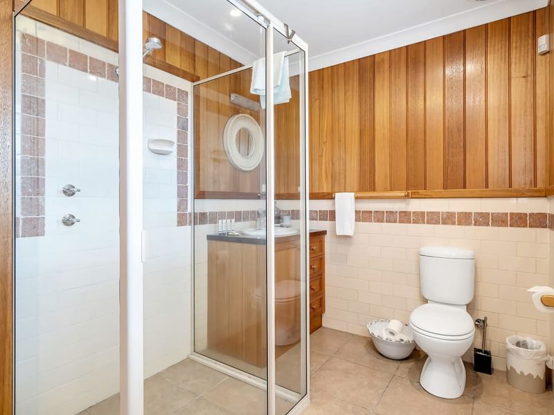 Spacious Retreat with Breathtaking Views