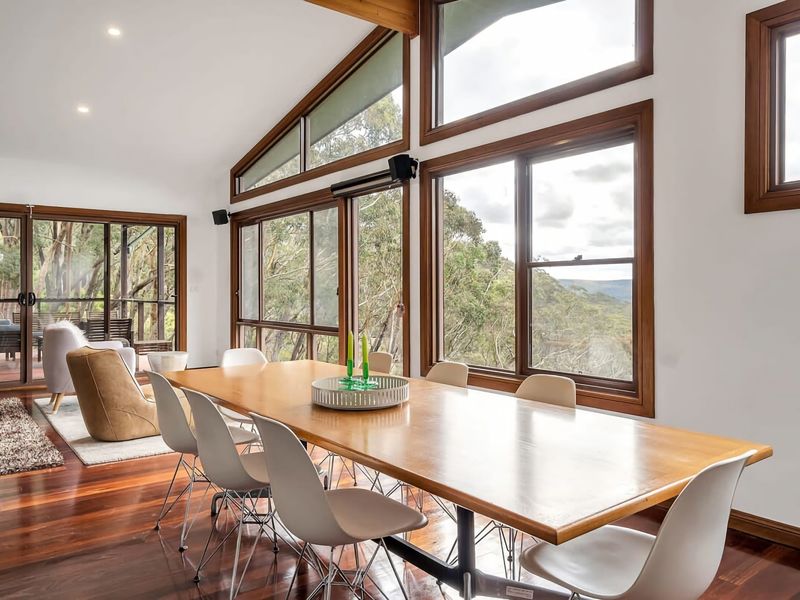 Spacious Retreat with Breathtaking Views