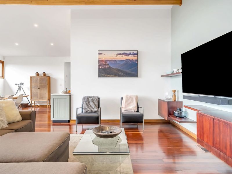 Spacious Retreat with Breathtaking Views