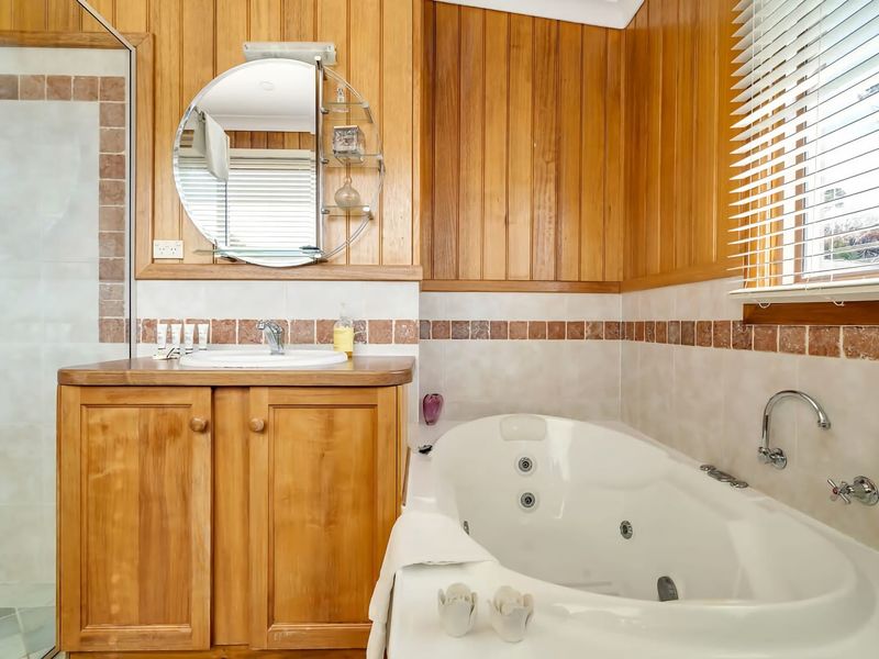 Spacious Retreat with Breathtaking Views