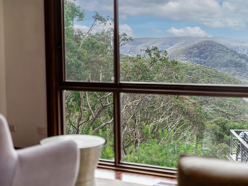 Spacious Retreat with Breathtaking Views