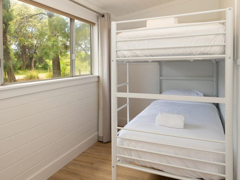 Blissful Beachfront Apartment Broulee