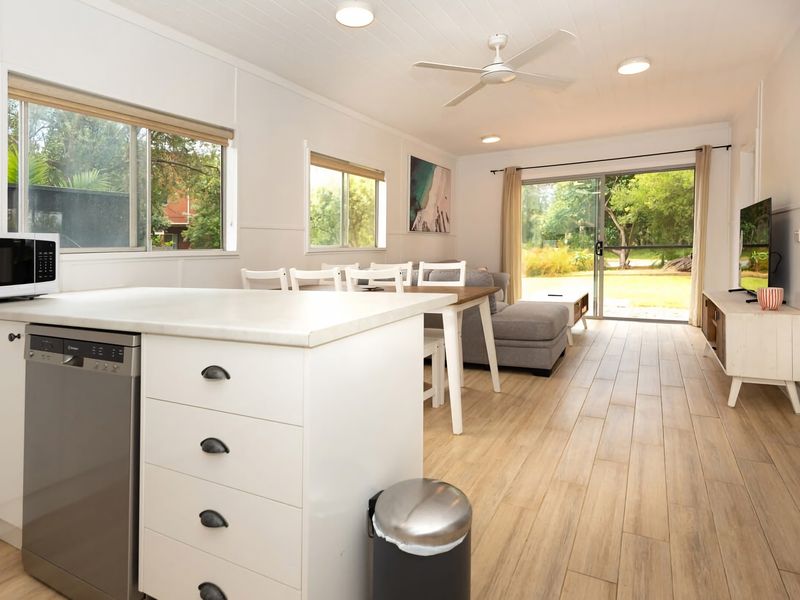 Blissful Beachfront Apartment Broulee