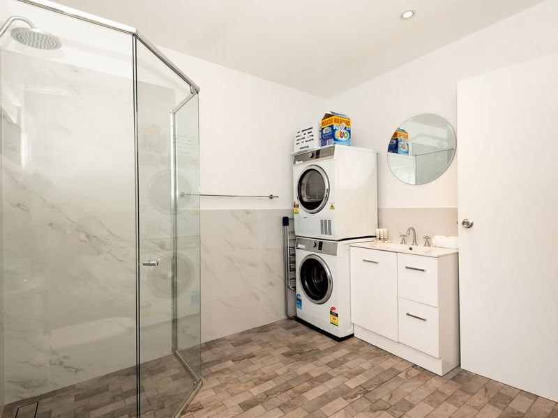 Blissful Beachfront Apartment Broulee