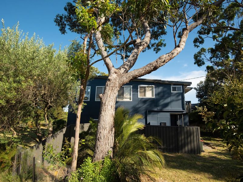 Blissful Beachfront Apartment Broulee