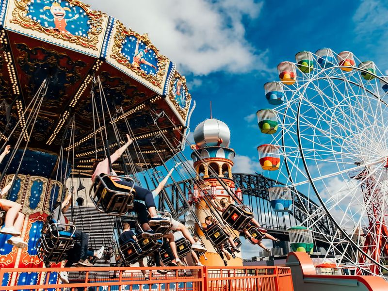 Cozy Retreat with Balcony in Crows Nest