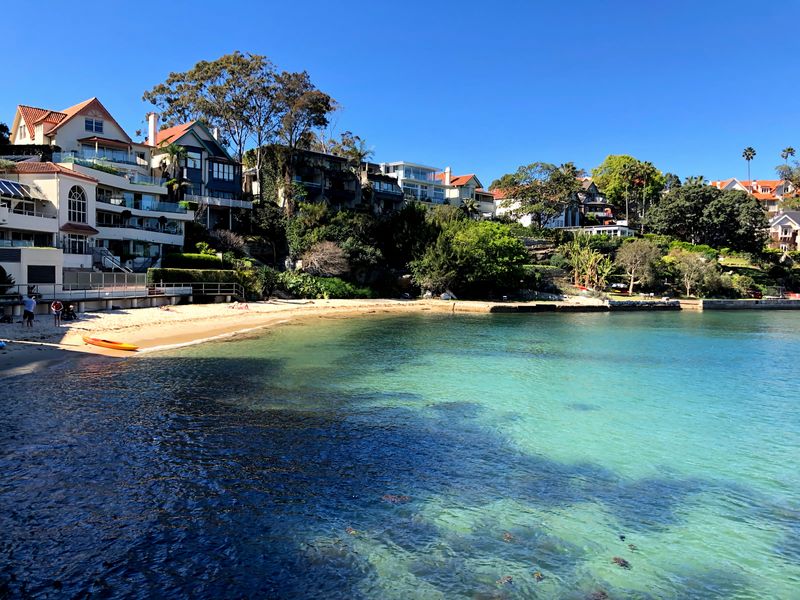 Cozy Retreat with Balcony in Crows Nest