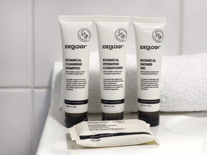 Cozy Retreat with Balcony in Crows Nest