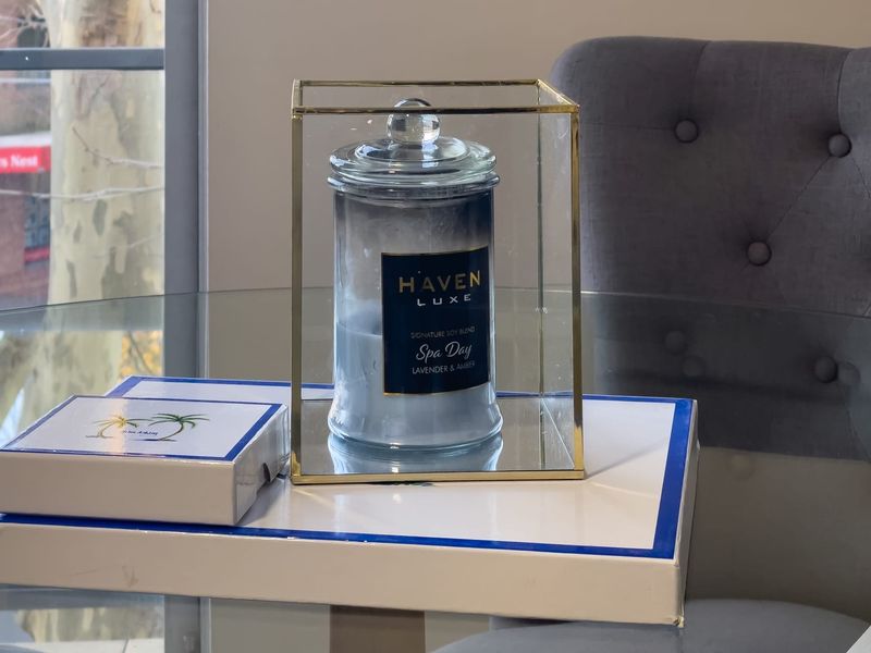 Cozy Retreat with Balcony in Crows Nest