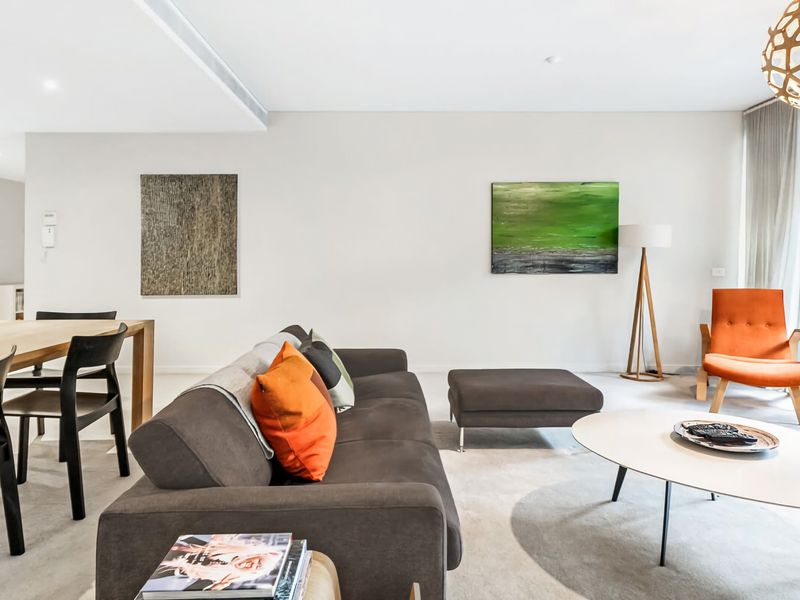 Leafy Inner City Apartment Camperdown