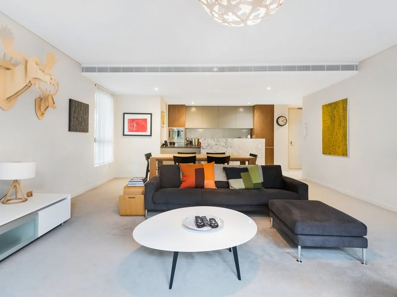 Leafy Inner City Apartment Camperdown