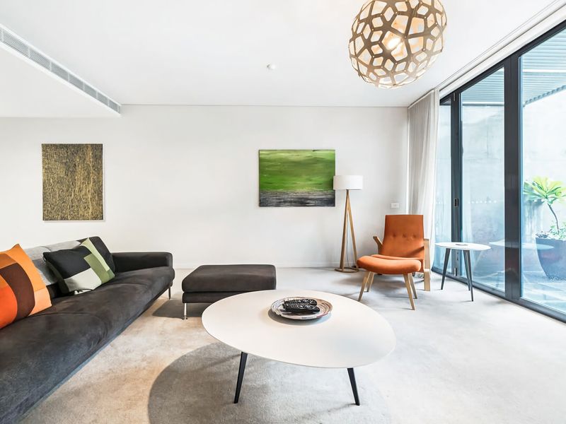 Leafy Inner City Apartment Camperdown