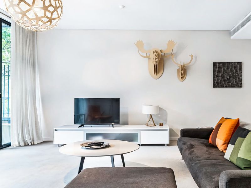 Leafy Inner City Apartment Camperdown