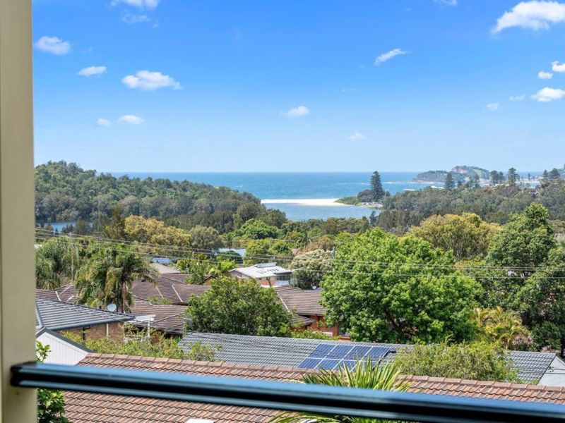 Holiday Home with Ocean Views Wamberal