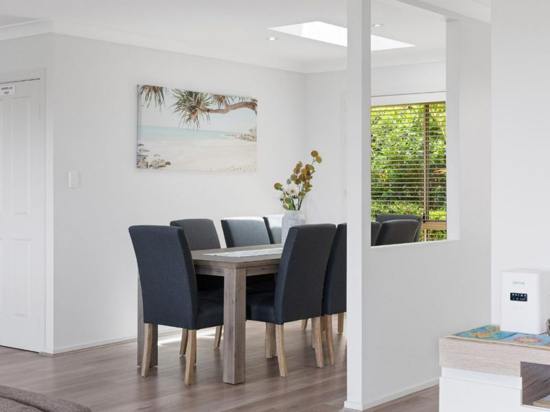 Holiday Home with Ocean Views Wamberal
