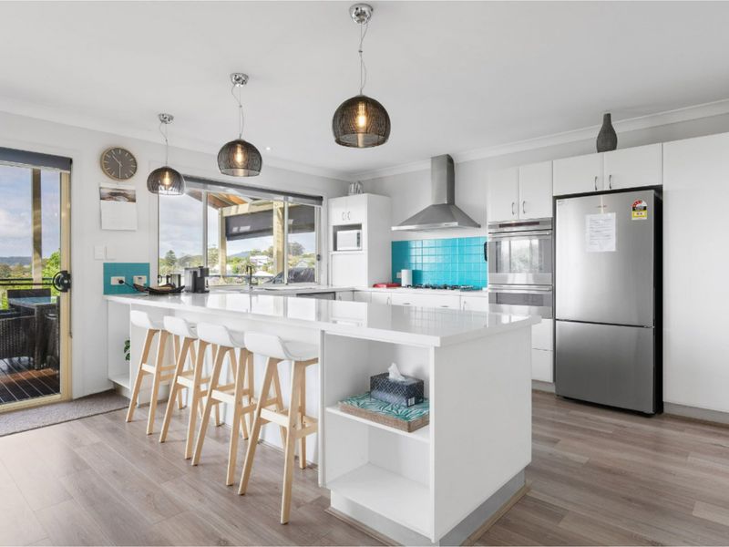 Holiday Home with Ocean Views Wamberal